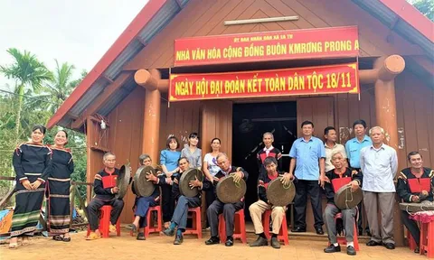 Buôn làng vui Ngày hội lớn